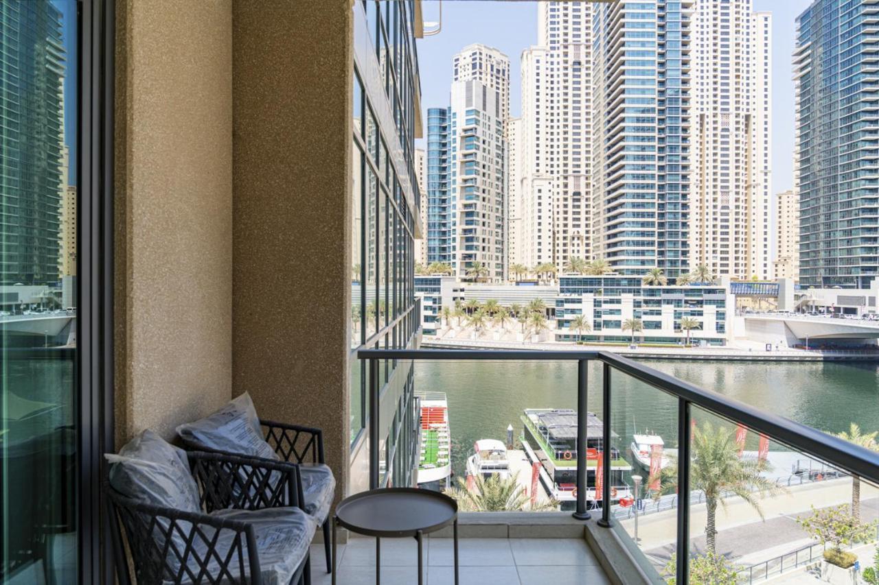 Apartment Luxurious Waterfront At Al Majara Marina *