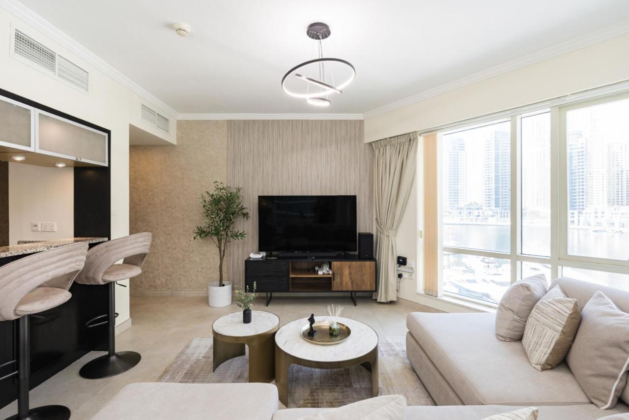 Apartment Luxurious Waterfront At Al Majara Marina Dubai