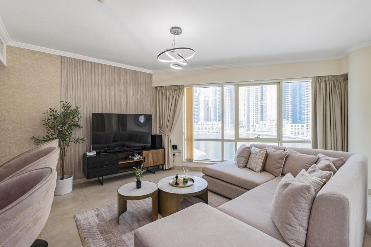 Luxurious Waterfront At Al Majara Marina *