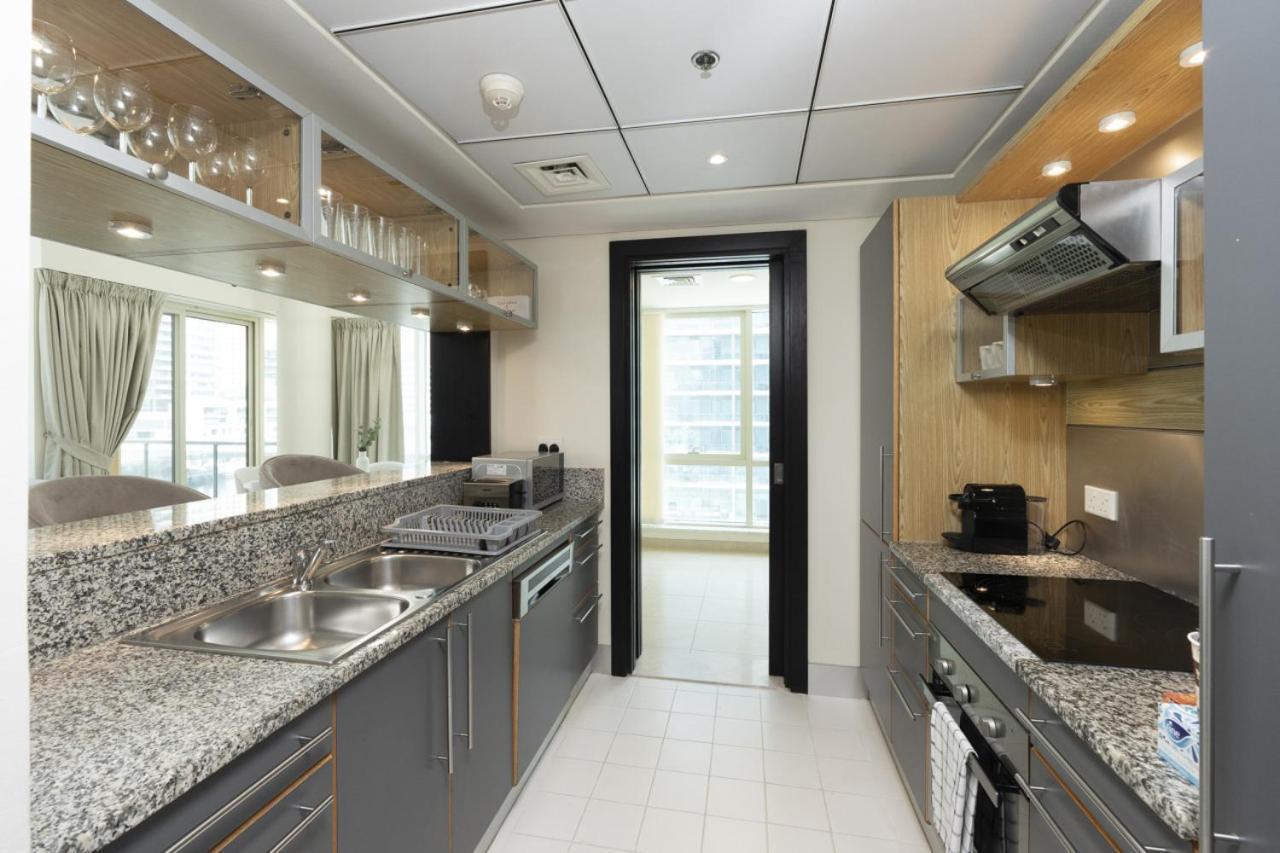 Apartment Luxurious Waterfront At Al Majara Marina Dubai